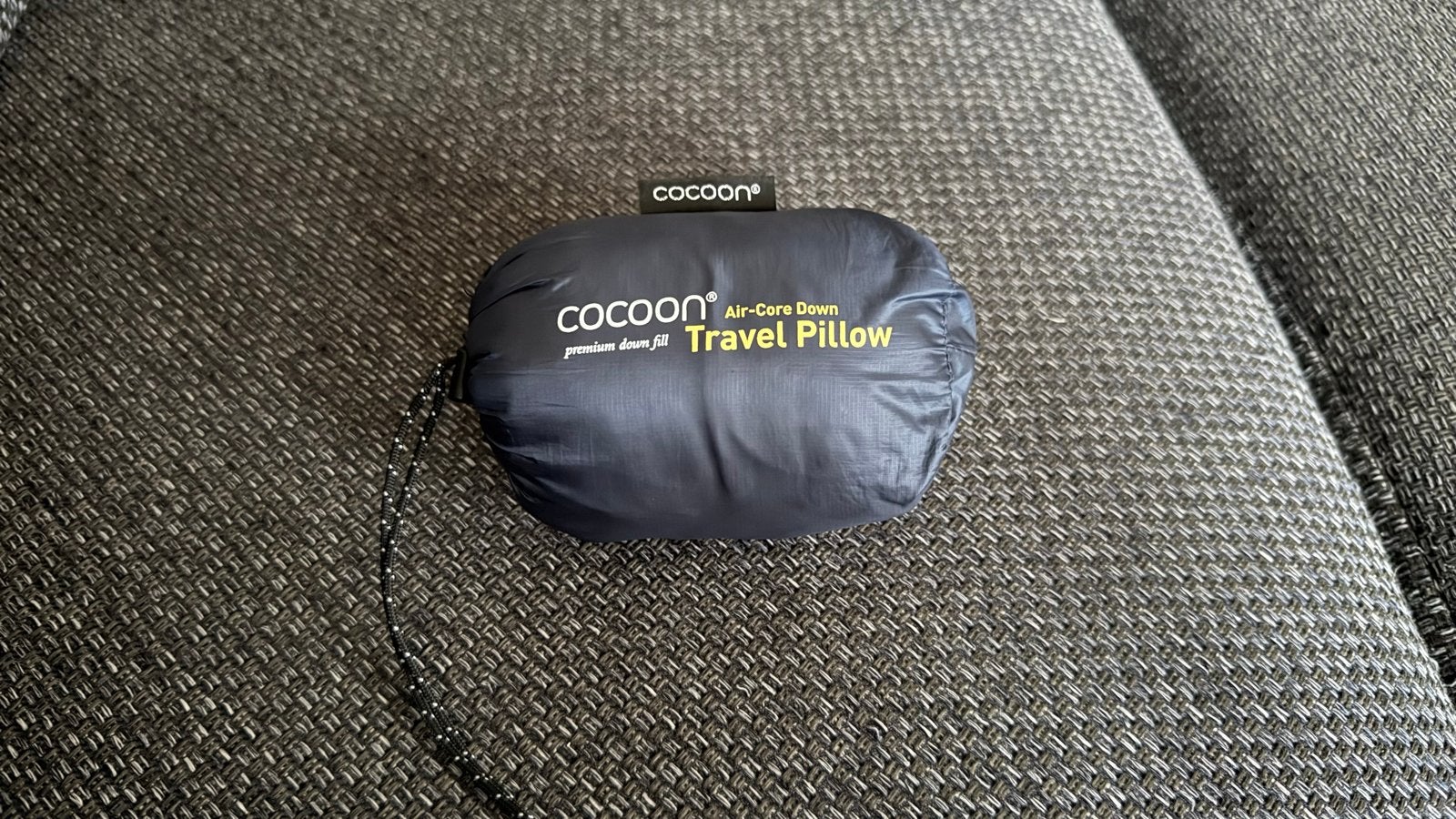 Cocoon Air Core Down Reiskussen - Comfortabel & Compact, Caravans en Kamperen, Kampeeraccessoires, Zo goed als nieuw, Ophalen of Verzenden