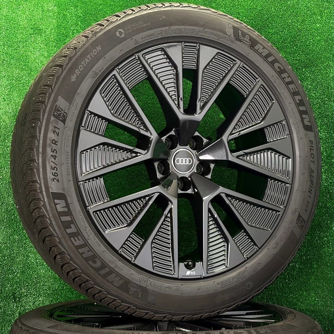 Originele 21 inch Audi RS velgen met winterbanden Q8 E-tron, Gebruikt, -, 265 mm, -