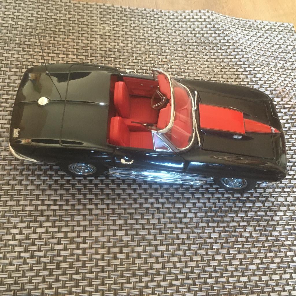 Chevrolet Corvette 427 roadster - Revell Creative Masters, Ophalen of Verzenden, Zo goed als nieuw, Auto, Revell