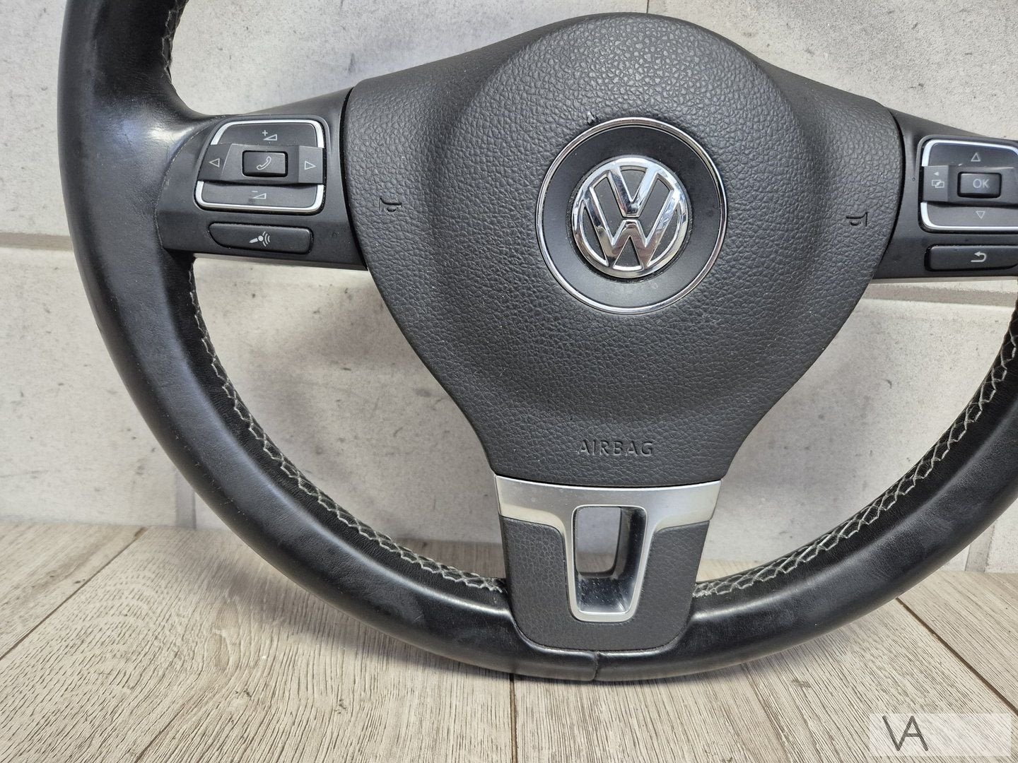 VW Golf 6 / Passat / Caddy stuur met knoppen en airbag €200, Gebruikt, -, Volkswagen, -