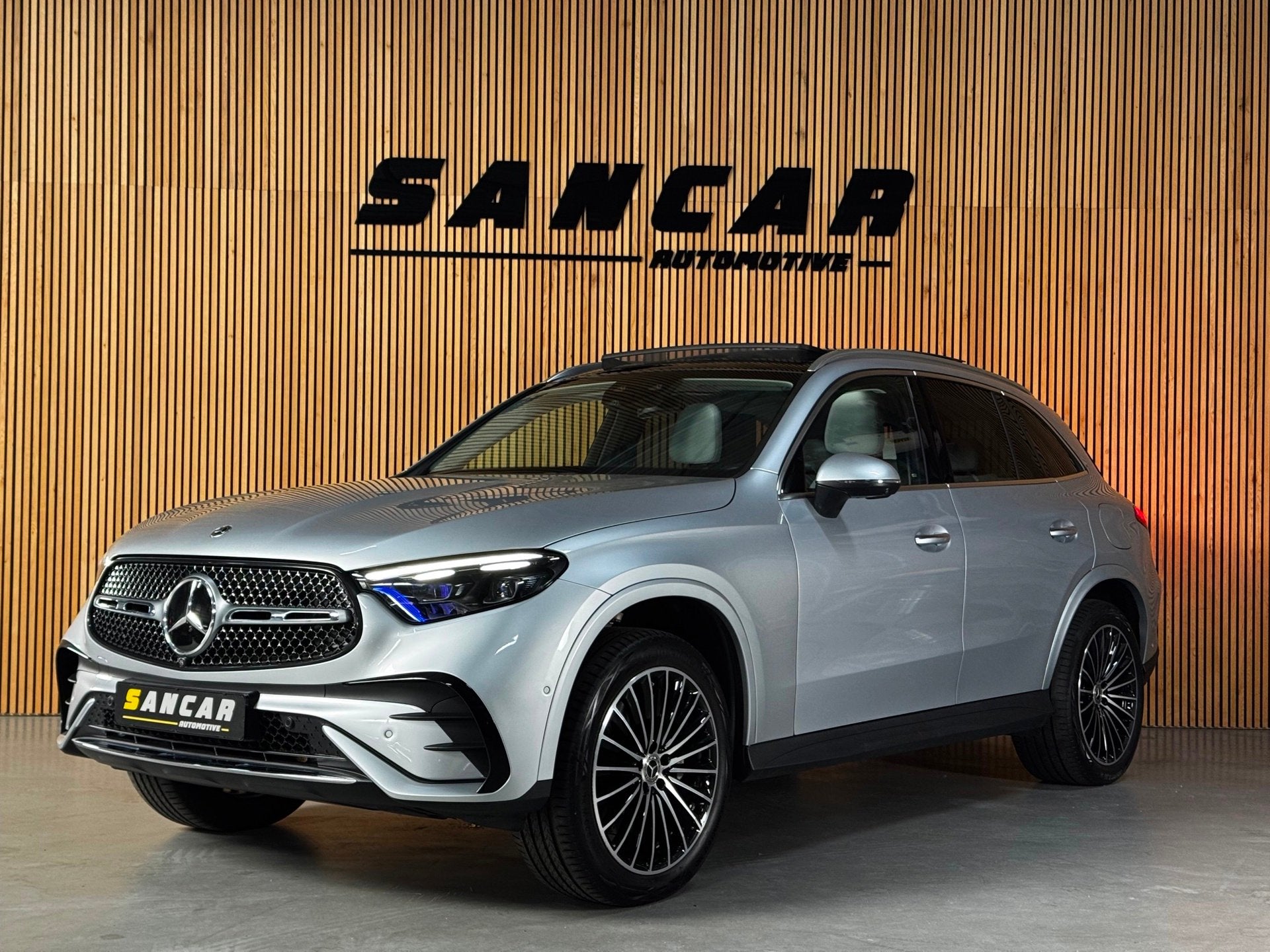 Mercedes-Benz GLC-klasse 400e 4MATIC AMG Line PANO|BURMESTER, Automaat, Automatische klimaatregeling, Gebruikt, 22 min
