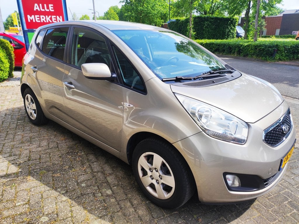 Kia Venga 1.4 CVVT 20th Anniversary trekh.navigatie, Auto's, Voorwielaandrijving, Stof, Gebruikt, 4 cilinders