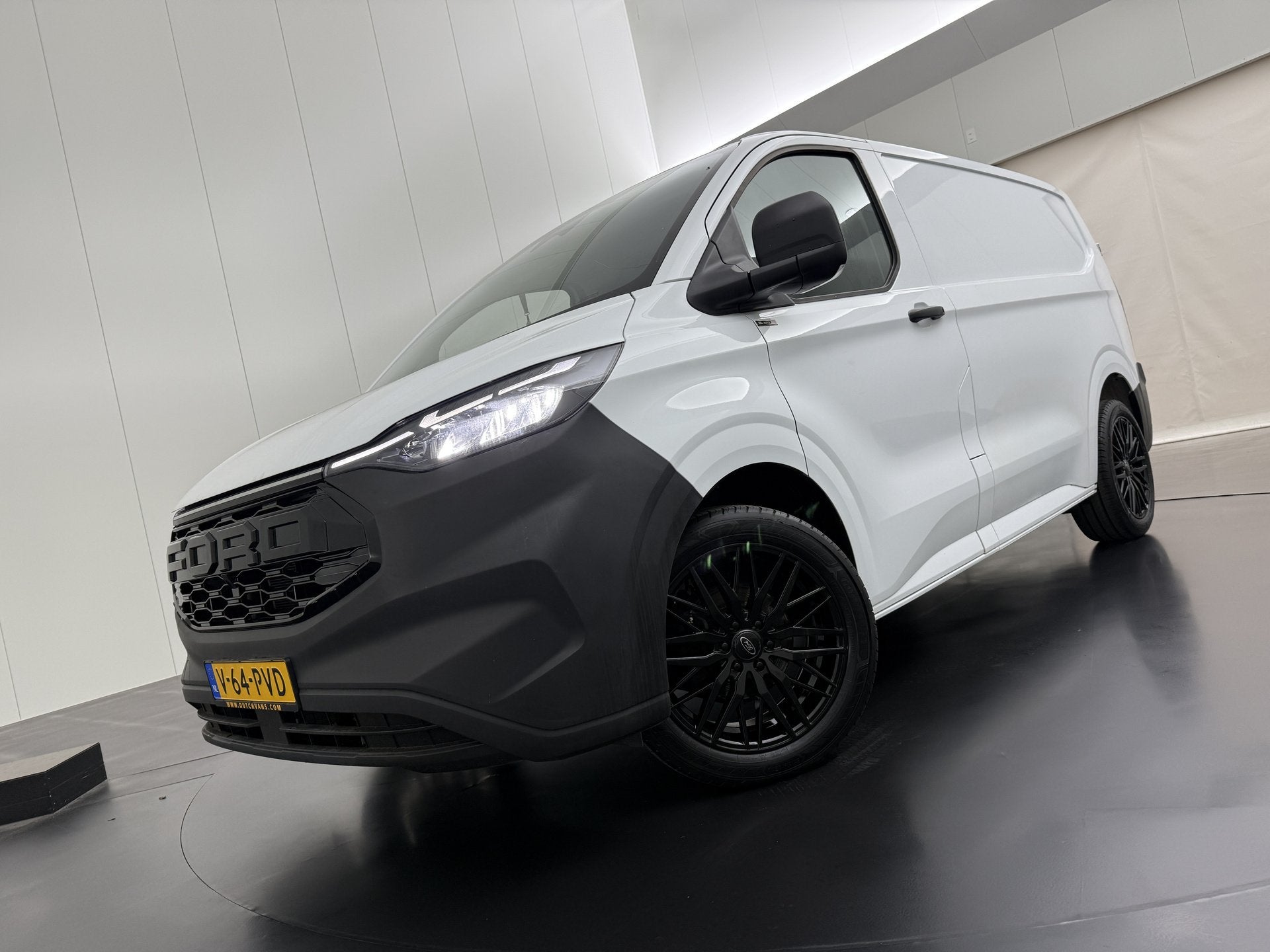 Ford Transit Custom 2.0TDCi 136PK Raptor Edition | Business, Voorwielaandrijving, Gebruikt, 2800 kg, Wit