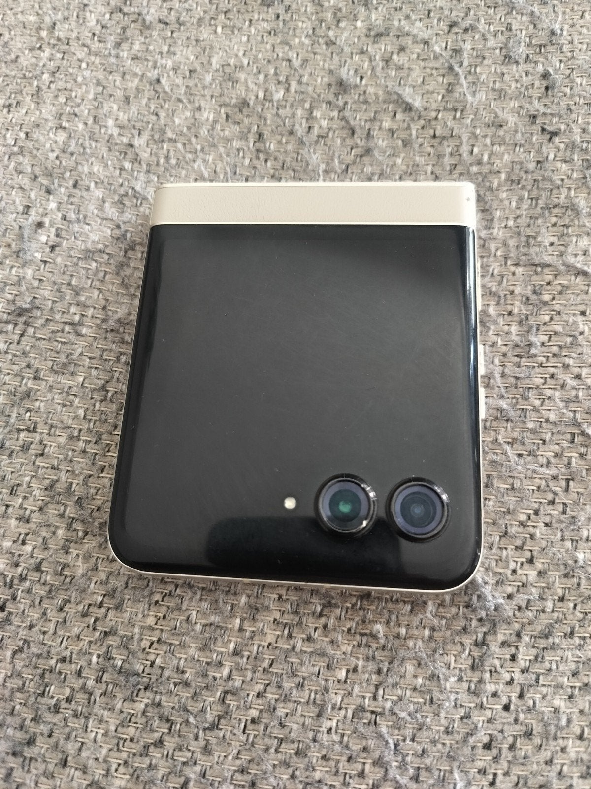 Motorola Razr 50 - Bovenste scherm defect - 6 maanden oud, Ophalen of Verzenden