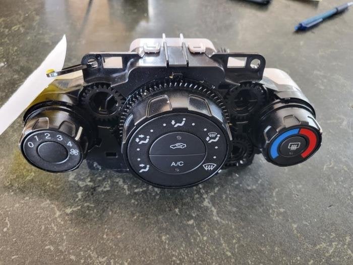 Kachel Bedieningspaneel van een Ford Fiesta, Gebruikt, -, -, Ford