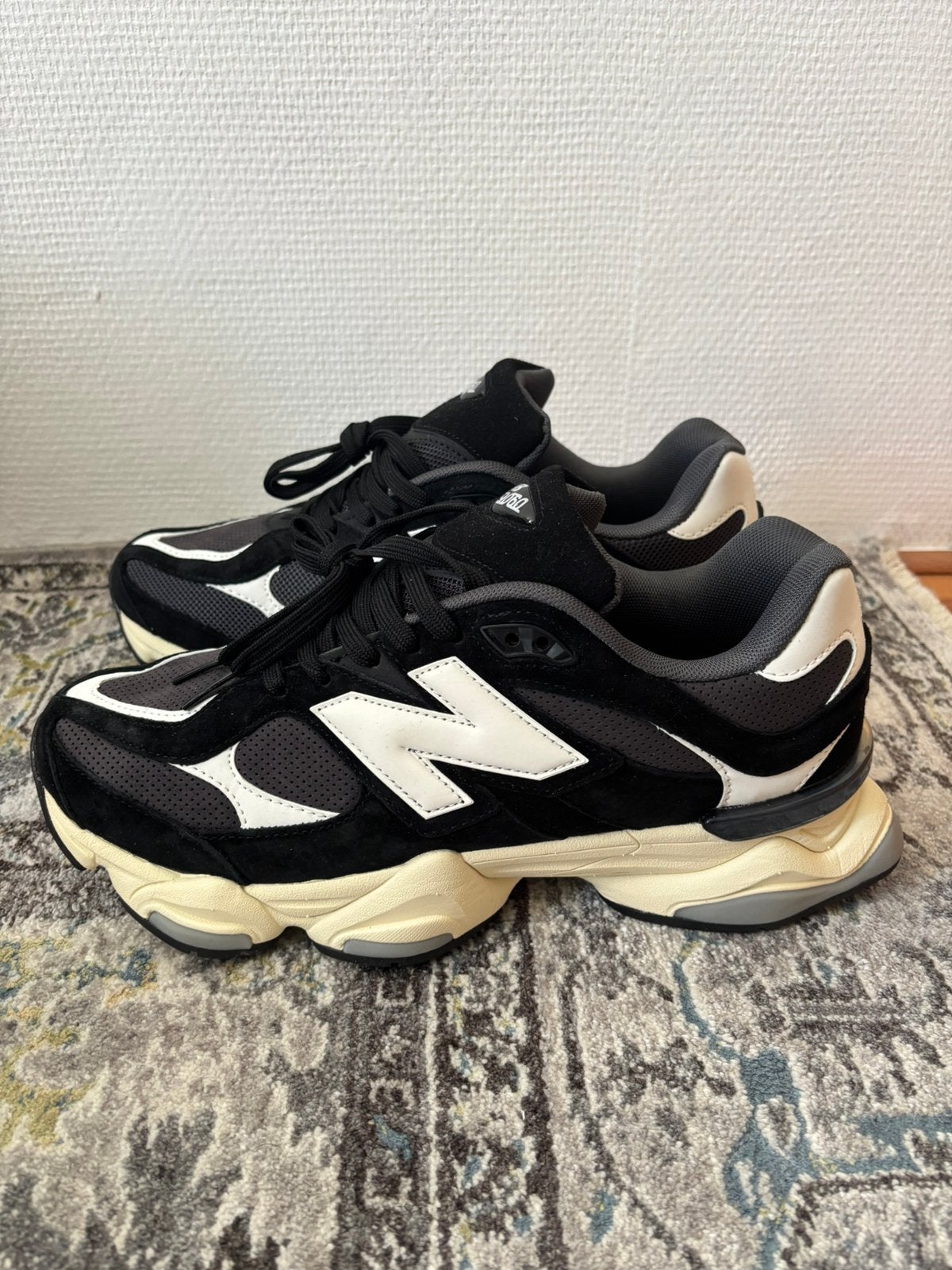 New Balance 9060 schoenen maat 44, Kleding | Heren, Schoenen, Ophalen of Verzenden, Nieuw
