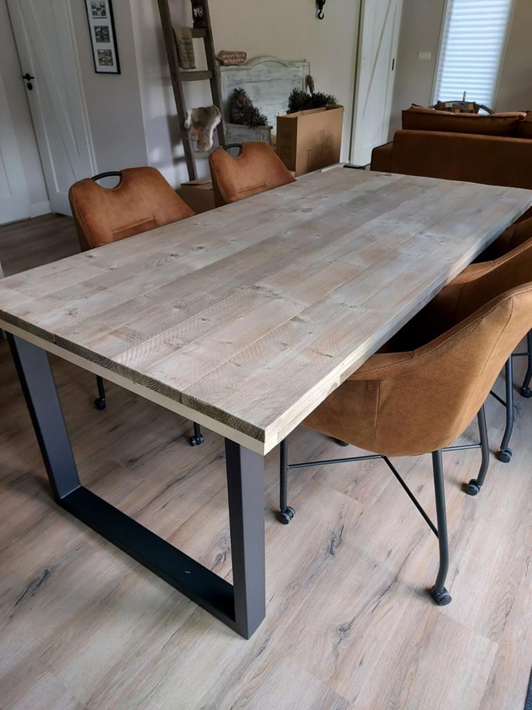 Industriele eettafel steigerhout, Ophalen
