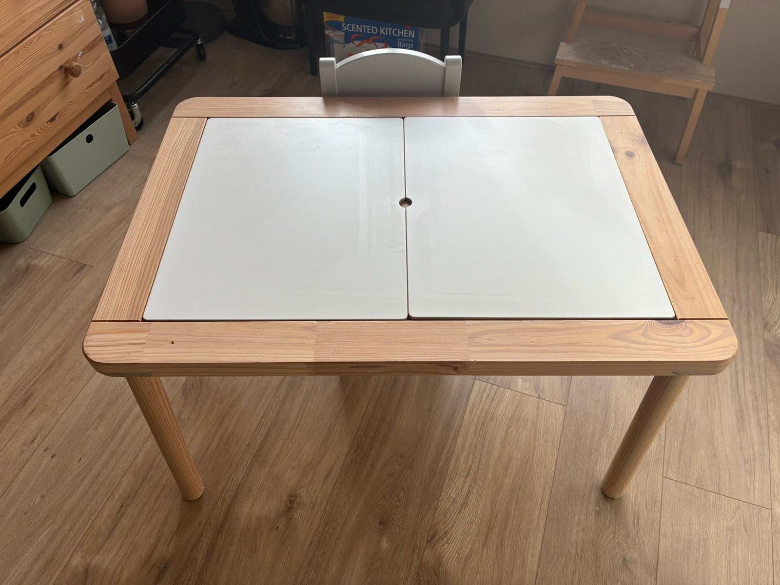 Ikea FLISAT tafel met stoel, Ophalen, Gebruikt, Tafel(s) en Stoel(en)