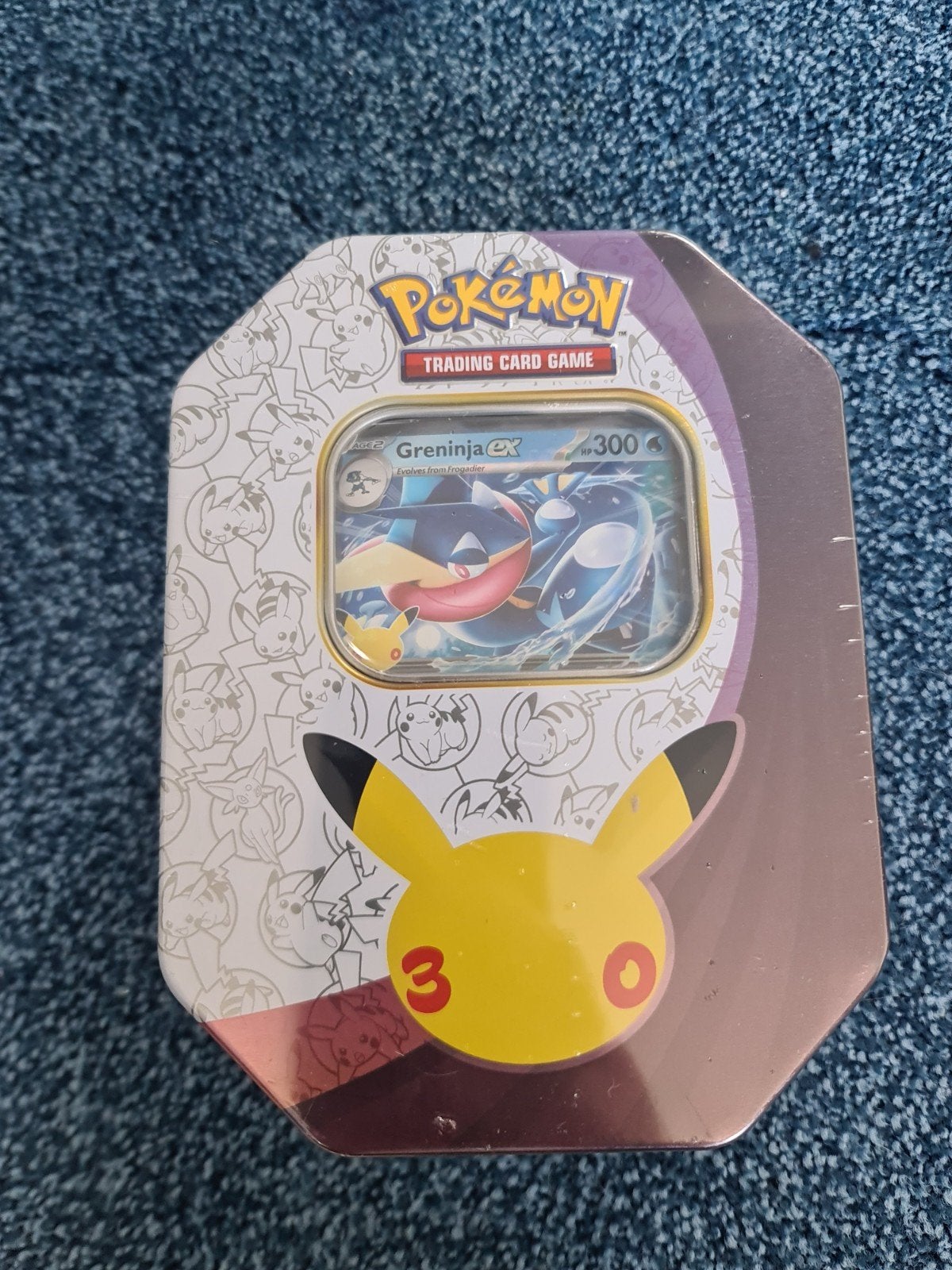 Pokémon 30th Celebration Greninja EX Tin, Ophalen of Verzenden, Nieuw, Overige typen, Foil