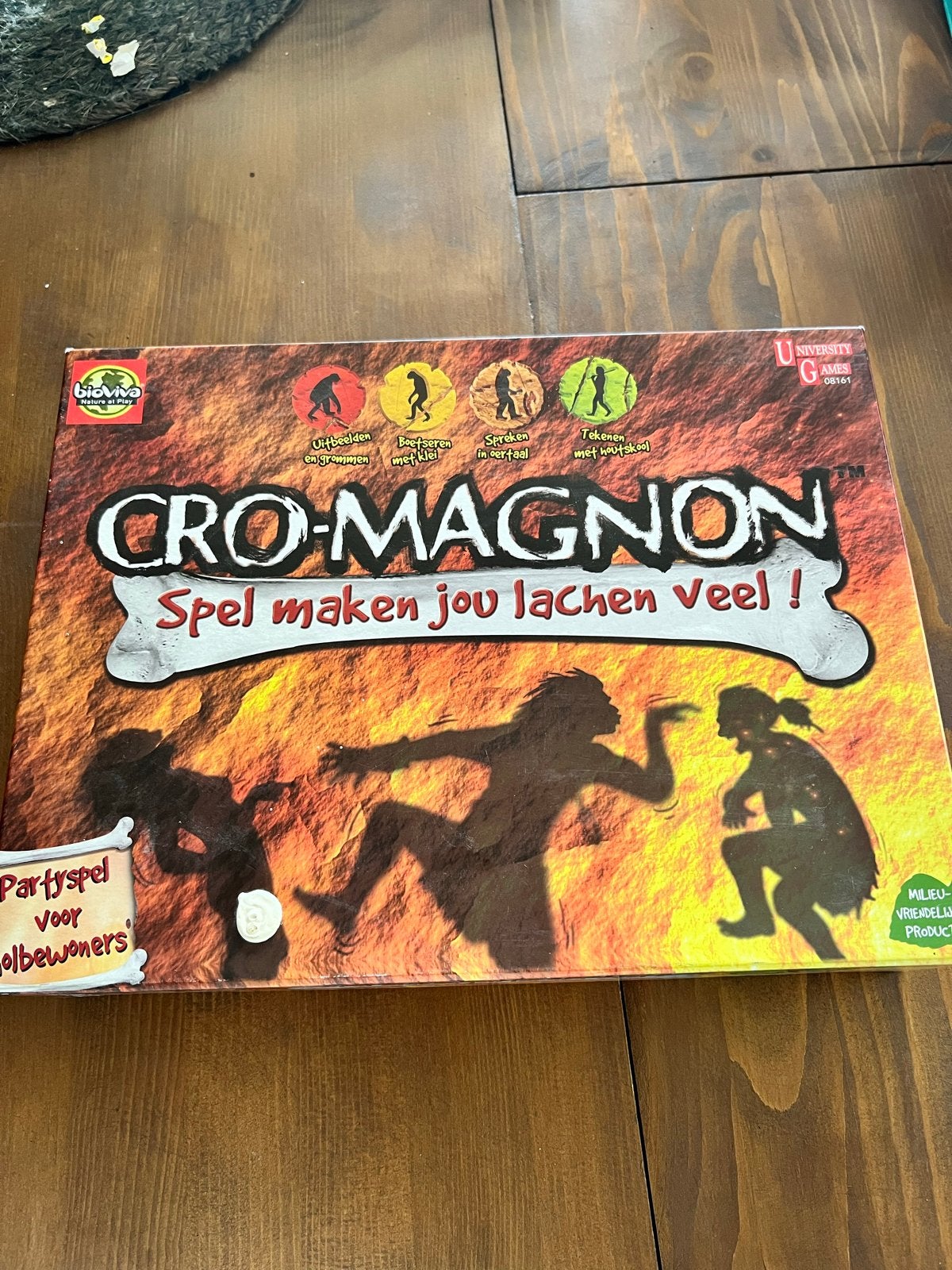 Cro-Magnon: Het hilarische partyspel voor holbewoners, Drie of vier spelers, Ophalen of Verzenden, Gebruikt
