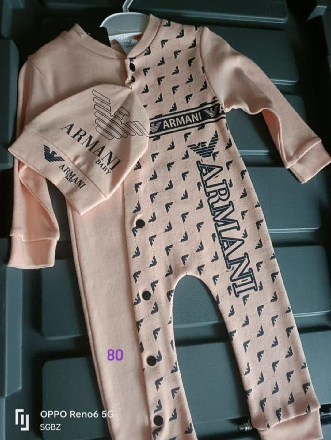 baby kinder kleding boxpakjes armani, Kinderen en Baby's, Babykleding | Baby-kledingpakketten, Ophalen of Verzenden