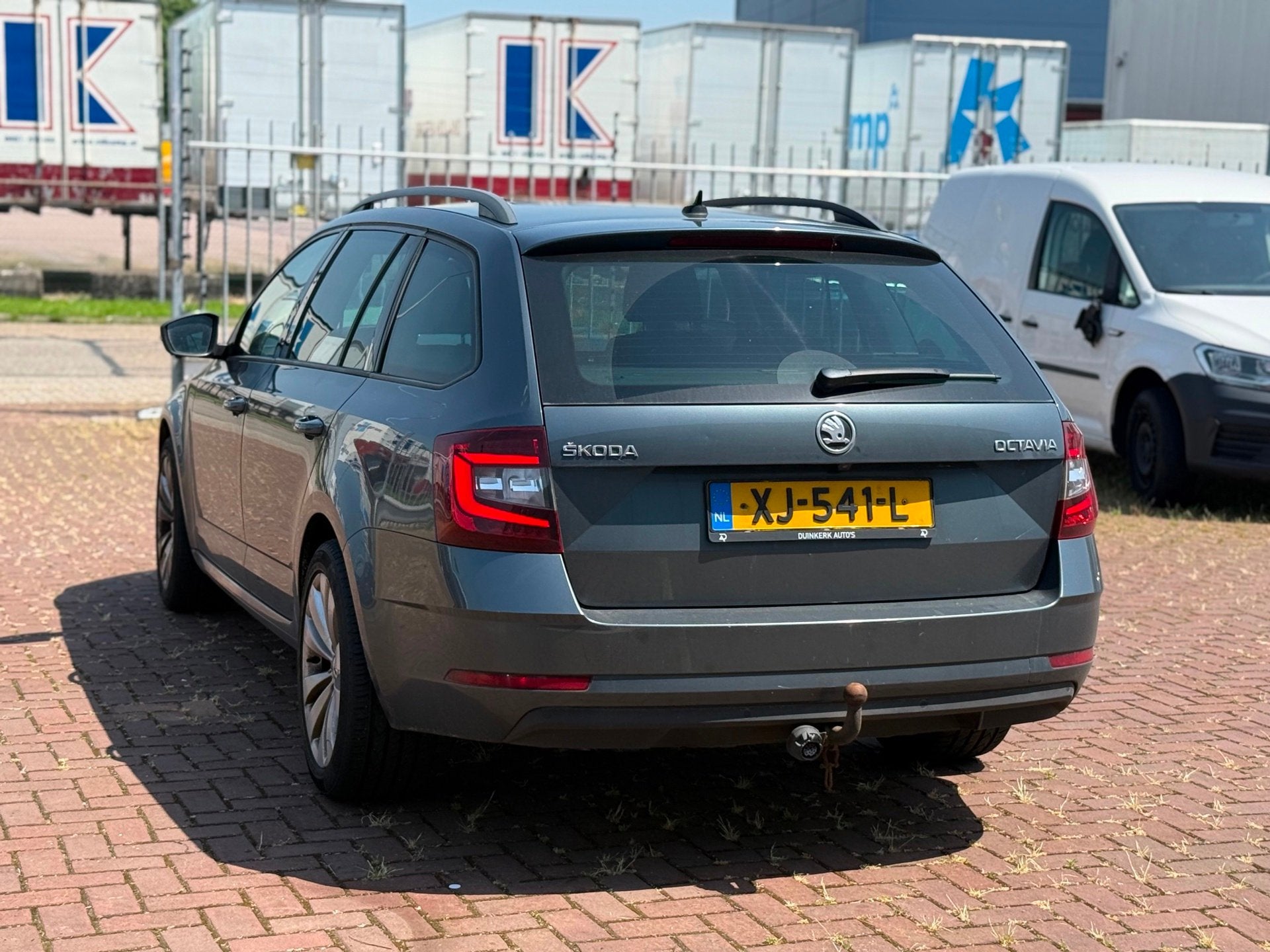 Skoda Octavia Combi 1.6 TDI Greentech Ambition Export, Auto's, Skoda, Stof, Gebruikt, 4 cilinders, Te koop