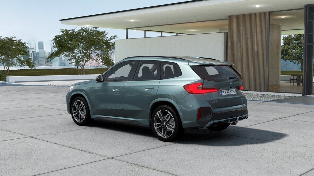 BMW X1 xDrive25e M Sport Automaat / Trekhaak / Sportstoelen, Auto's, BMW, Zwart, Bedrijf, Hybride Elektrisch/Benzine, 3 cilinders