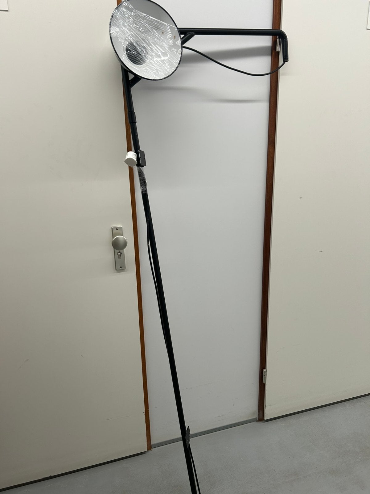 Wandlamp met emaille lampe kap zwart, Ophalen, Gebruikt, Metaal, E27 (groot)