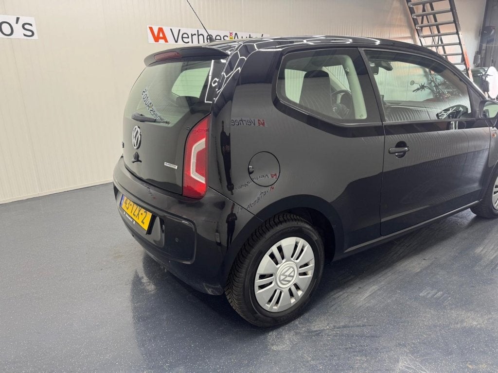 Volkswagen up! 1.0 move up! BlueM. (bj 2012), Euro 5, Stof, 840 kg, Zwart