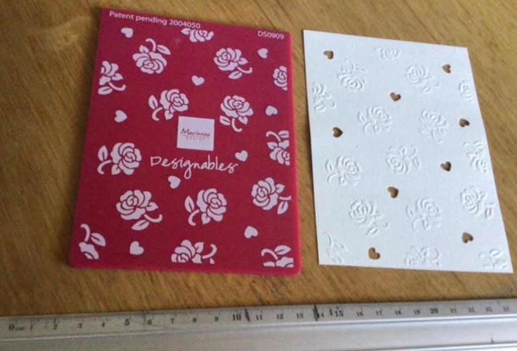 Embossing en snijmal van Marianne design E141, Hobby en Vrije tijd, Kaarten | Zelf maken, Ophalen of Verzenden, Zo goed als nieuw
