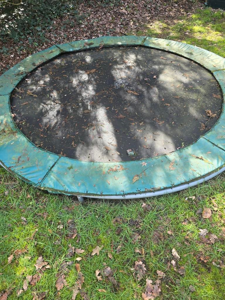 Gratis trampoline gewoon schoonmaken helemaal heel!, Ophalen of Verzenden, Gebruikt