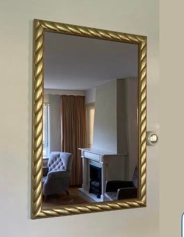 Prachtige goudkleurige Brocante spiegel, Huis en Inrichting, Woonaccessoires | Spiegels, Ophalen, Zo goed als nieuw, Rechthoekig