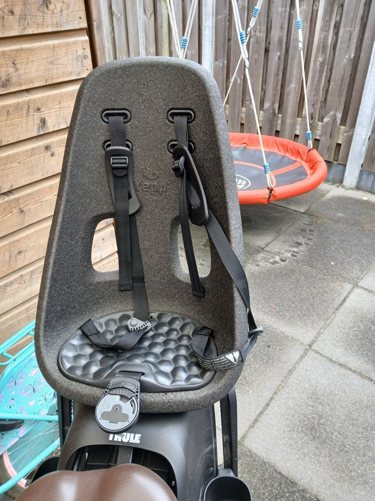 Thule Yepp Achterzitje Fiets, 15 t/m 25 kg, Achterzitje, Voetsteuntjes, Ophalen of Verzenden