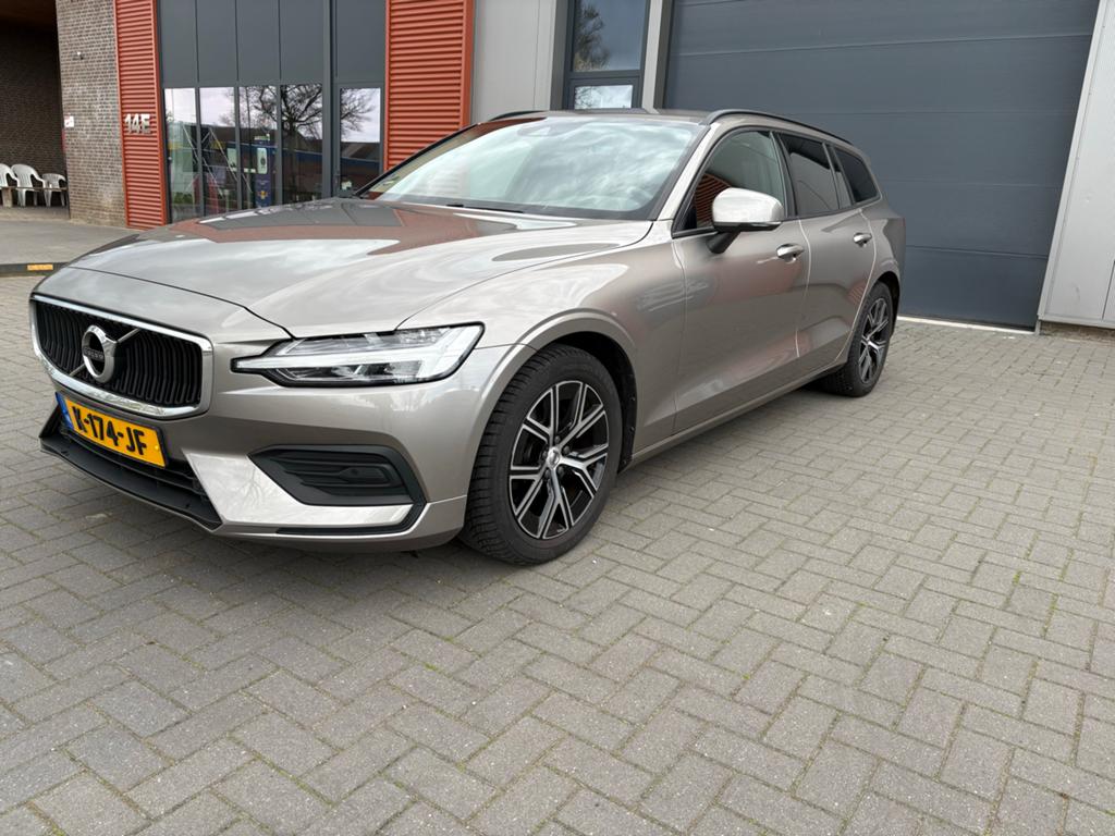 V60 2.0 B3 momentum leer camera ECC Navi Cruise Control, Zwart, Beige, Leder, Particulier