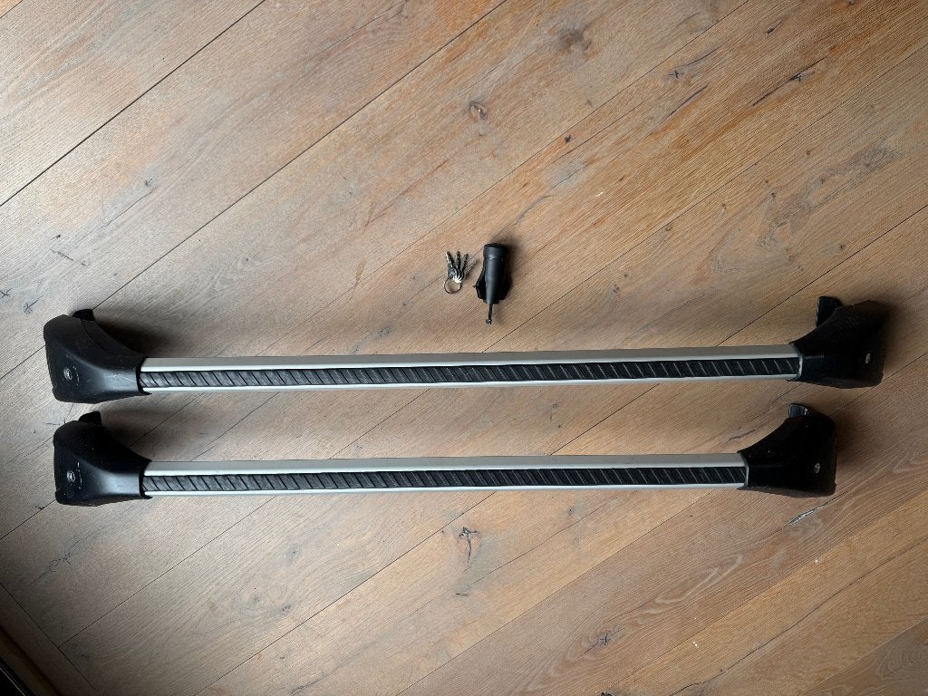 Volvo dakdragerset voor de V60 (2011-2018) glad dak, Ophalen, Gebruikt