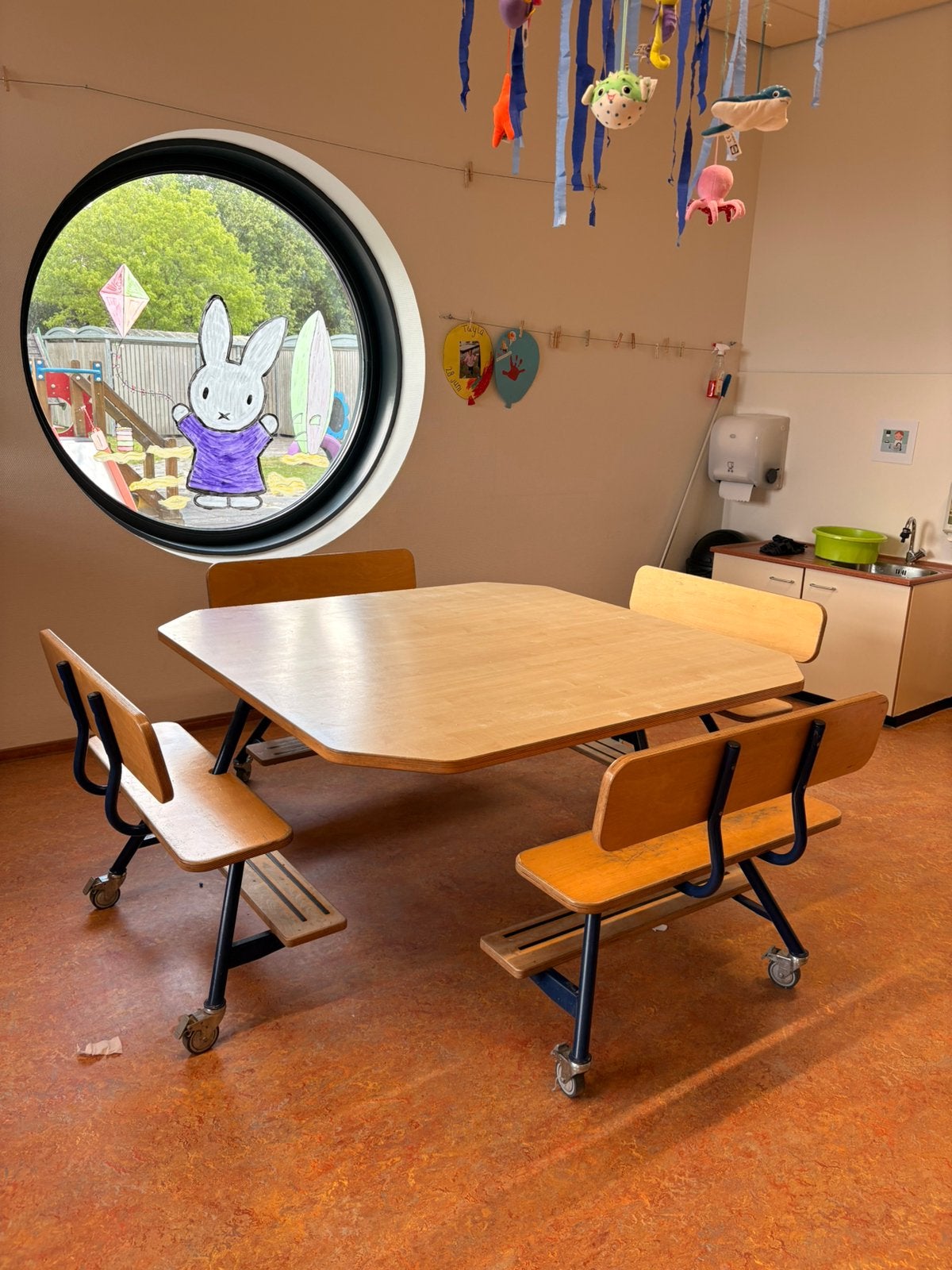 Groepstafel Kinderopvang, Ophalen, Gebruikt, Stoel(en)