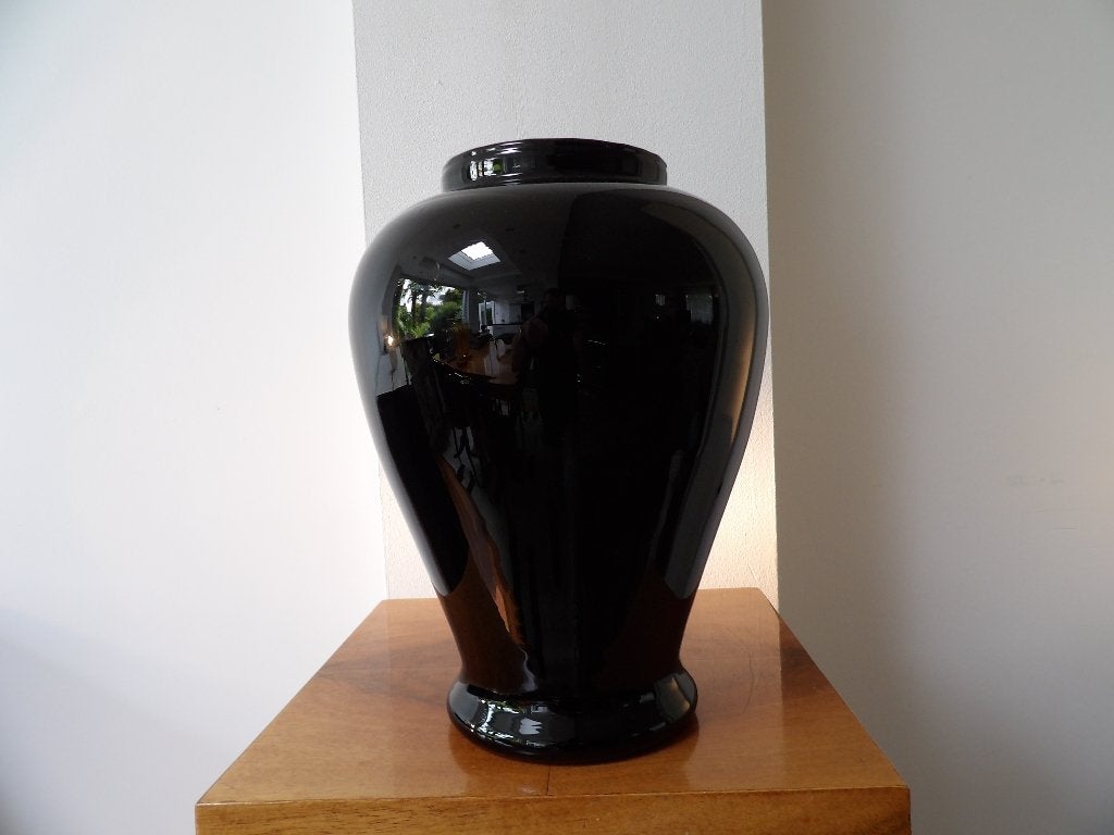 Art Deco Grote Doyen Vaas, zwart opaline