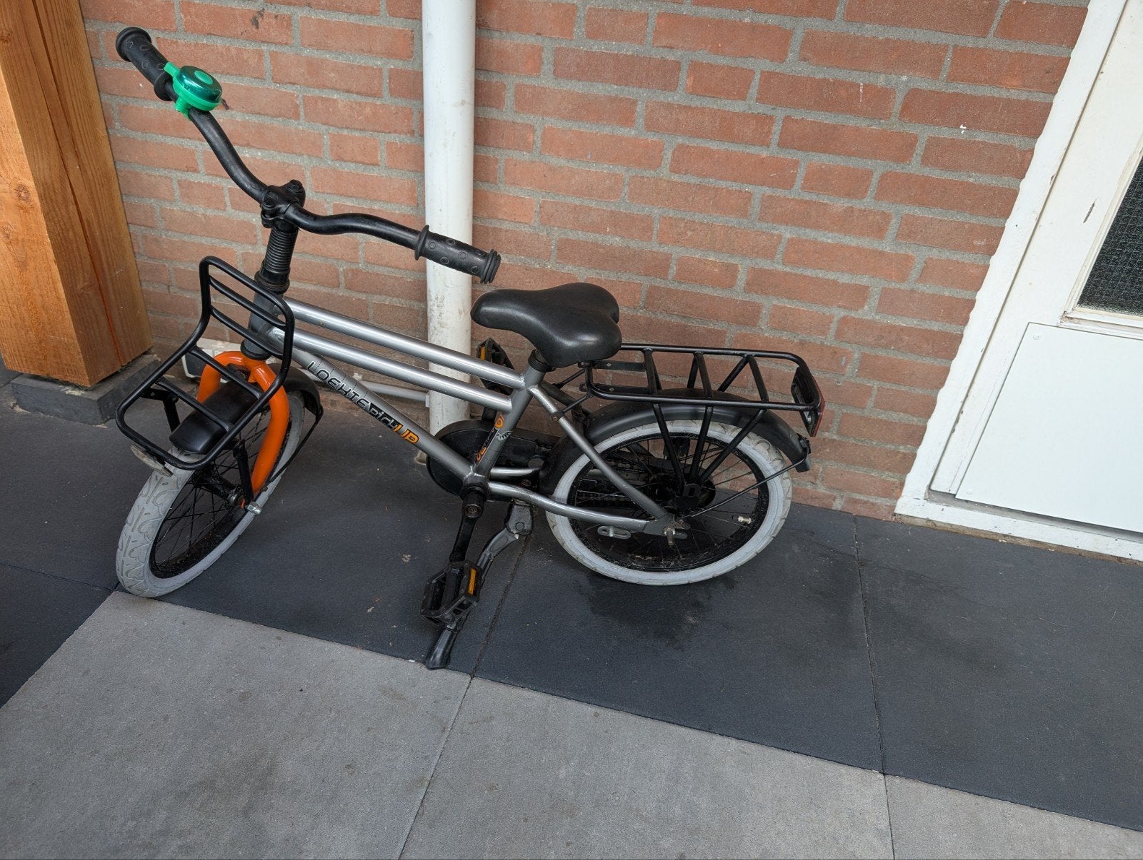Kinderfiets 16 inch met voordrager - Gebruikt, Fietsen en Brommers, Fietsen | Kinderfietsjes, Ophalen, Gebruikt, Velgrem, Minder dan 16 inch