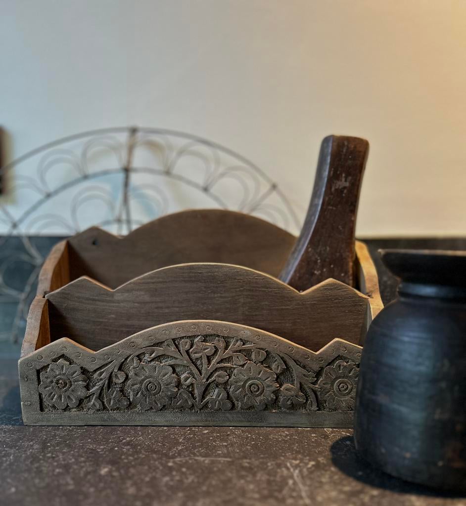 Houtsnijwerk organizer vakken bakje India oosters sober, Antiek en Kunst, Ophalen of Verzenden