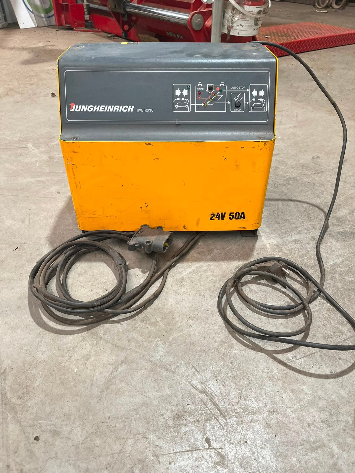 Jungheinrich E230G 24/50 B-ET acculader, Ophalen
