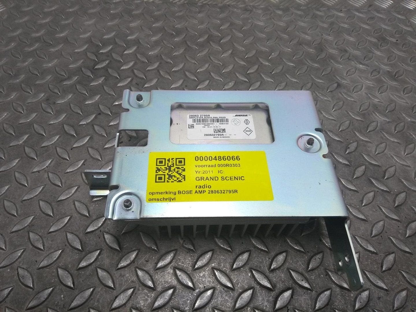 RENAULT SCENIC VERSTERKER UNIT AUDIO 2011, Ophalen of Verzenden, Gebruikt, ARN erkend