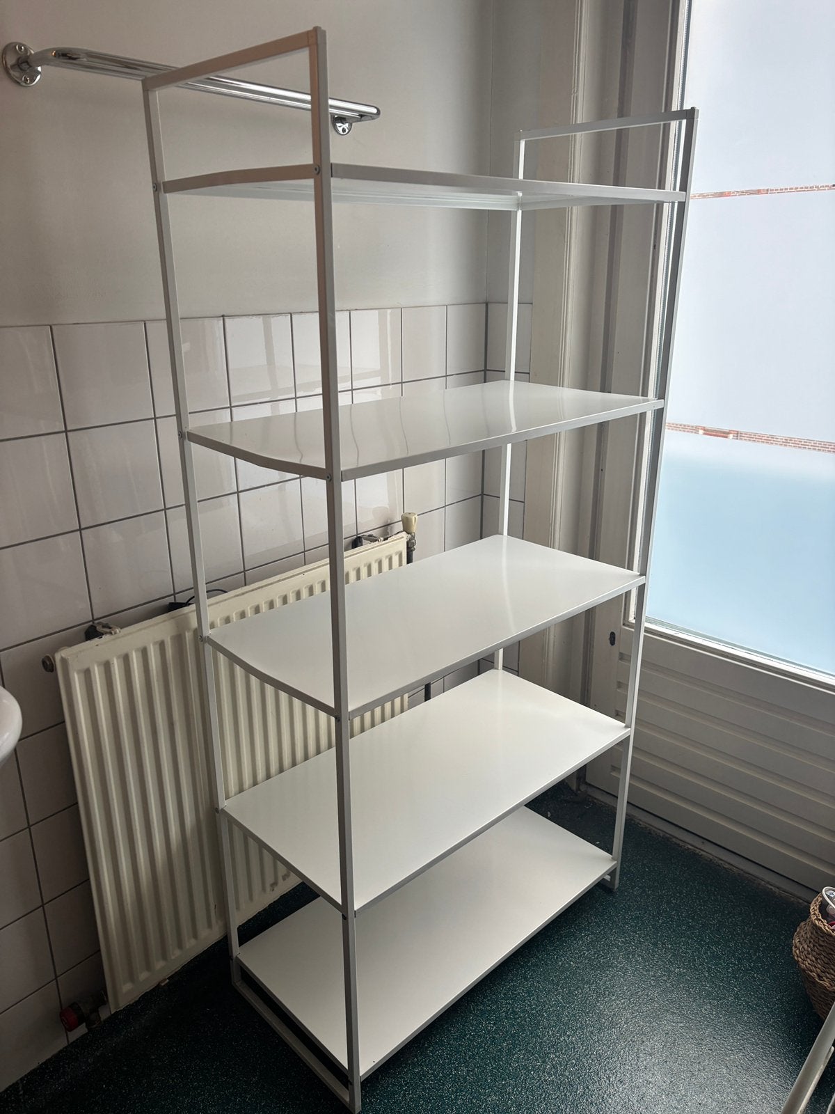 Witte stellingkast IKEA (Jonaxel), Huis en Inrichting, Ophalen, Gebruikt