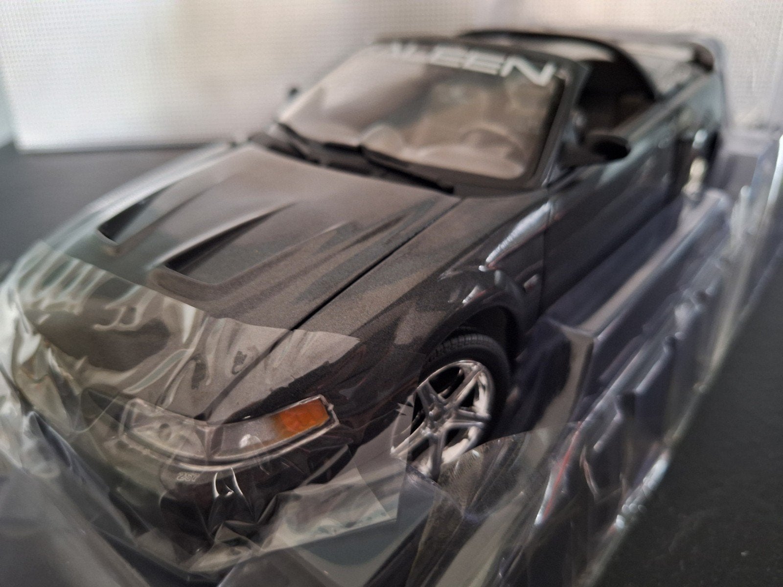 Mustang Saleen S281 SC 2003 Speedster, Hobby en Vrije tijd, Overige merken, AutoWorld, Auto, Nieuw