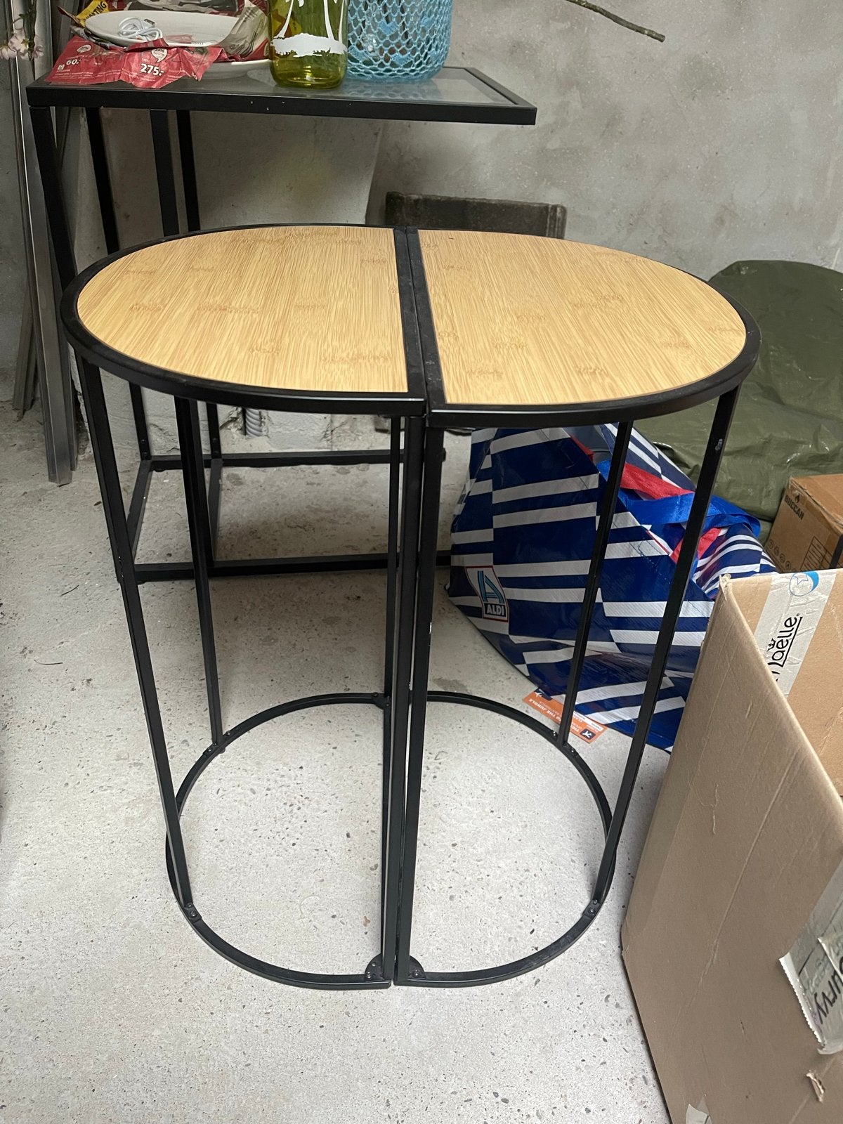Praktische Bijzettafel met Houten Blad en Metalen Frame, Minder dan 55 cm, Gebruikt, Rond, Ophalen of Verzenden