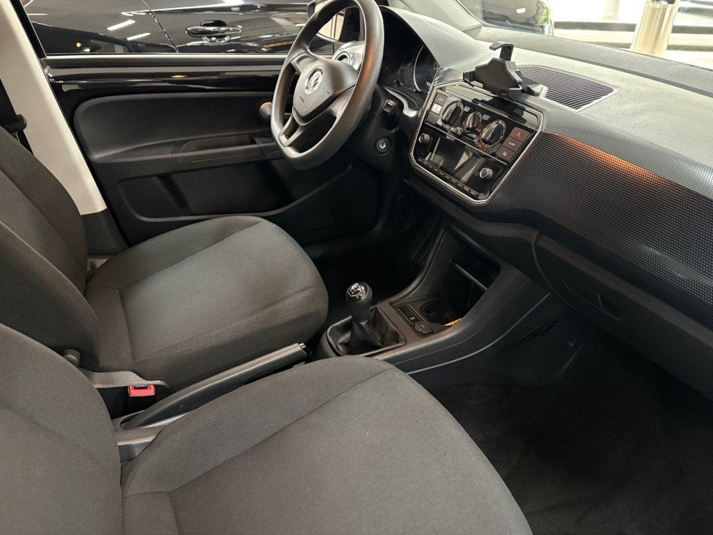 Volkswagen UP 1.0 Airco Multimedia USB Parkeersensor NL NAP, Voorwielaandrijving, Gebruikt, Electronic Stability Program (ESP)