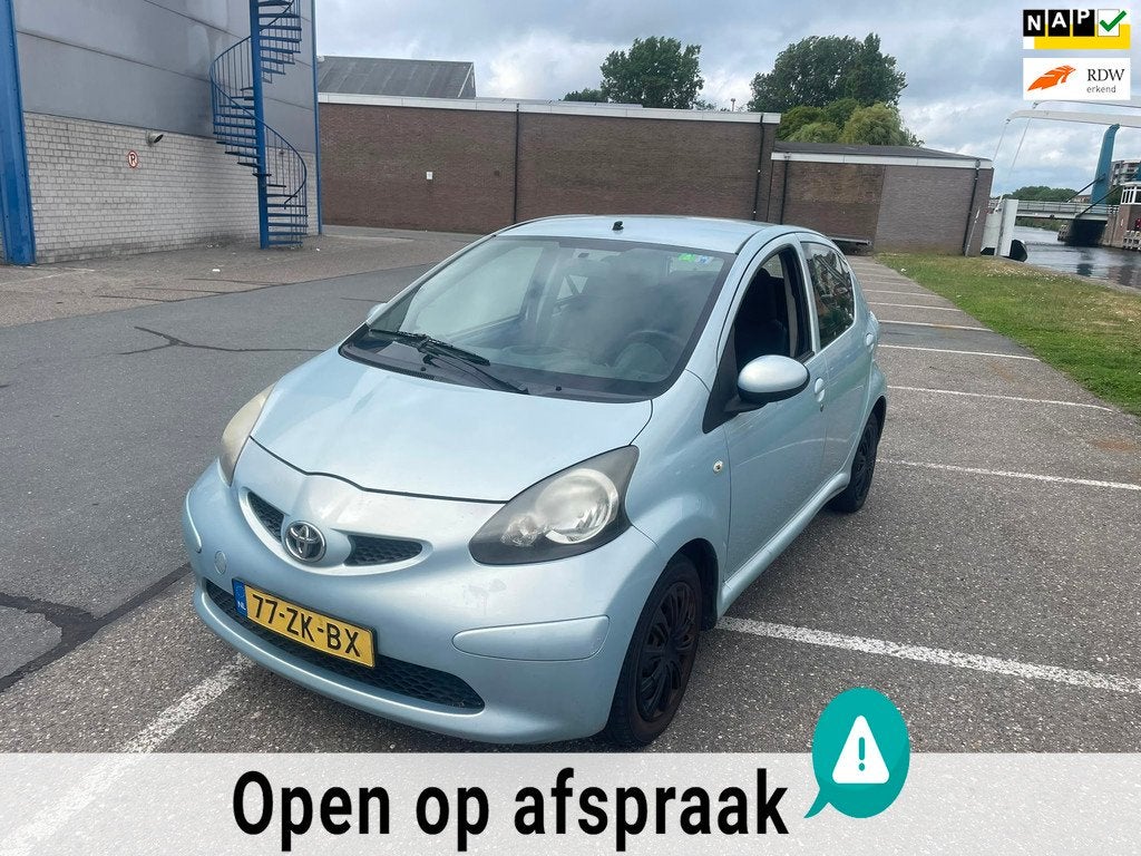 Toyota Aygo 1.0-12V + 5DRS AIRCO ELEK. PAKKET APK MRT 27, Voorwielaandrijving, Stof, Gebruikt, Origineel Nederlands