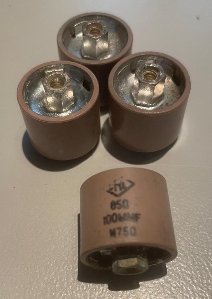 100pF Condensator CRL850 N750, Ophalen of Verzenden, Zo goed als nieuw