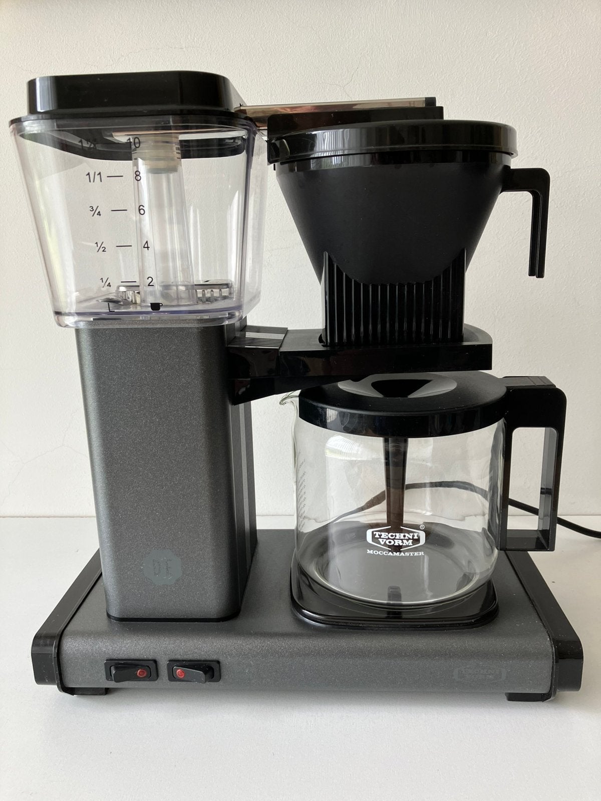 Douwe Egberts Moccamaster KBG 741 in zo goed als nieuwstaat, 10 kopjes of meer, Ophalen, Zo goed als nieuw, Koffiemachine