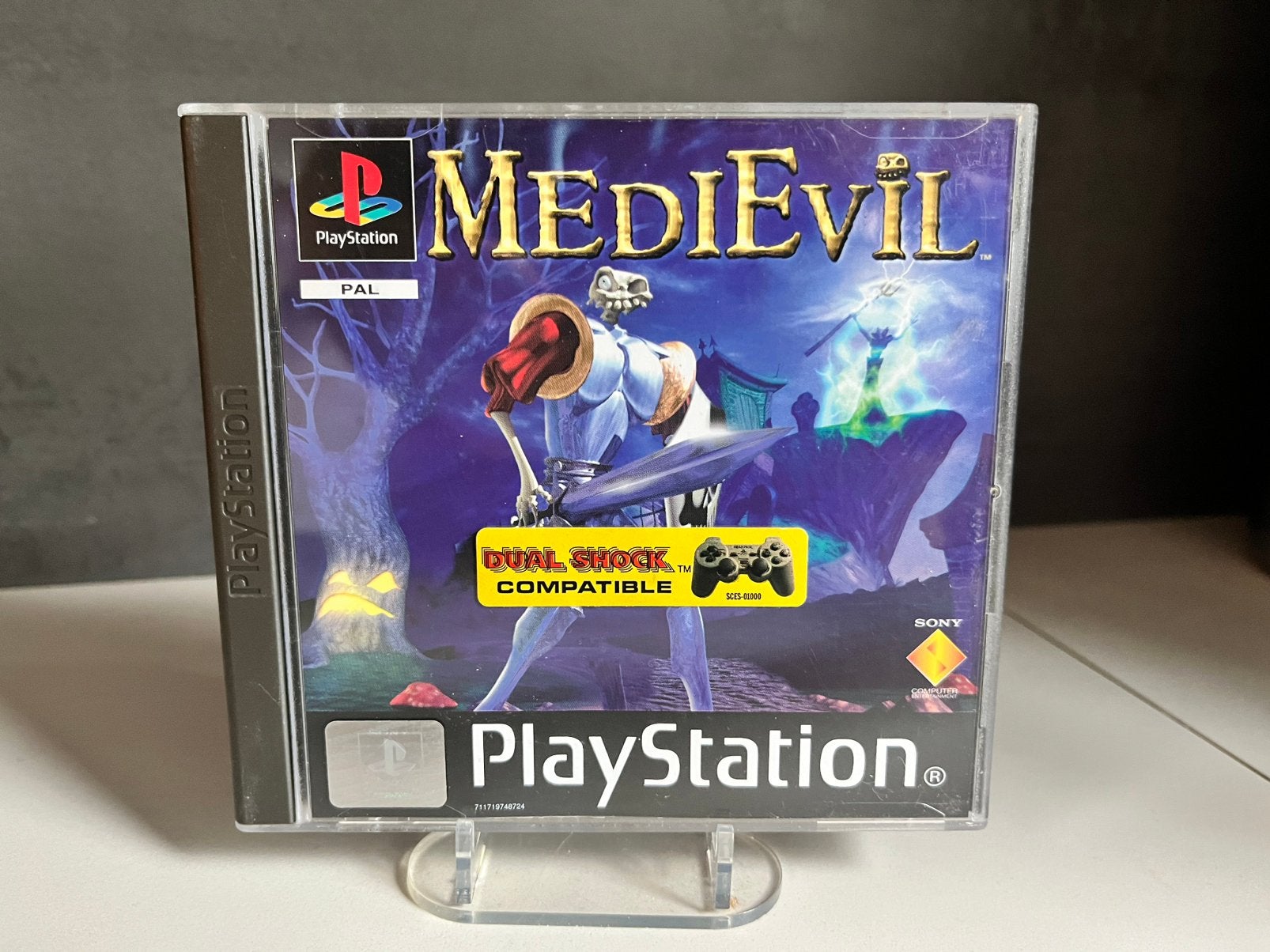 MediEvil (PS1) Compleet met poster en boekje, Spelcomputers en Games, Avontuur en Actie, 1 speler, P, Ophalen of Verzenden