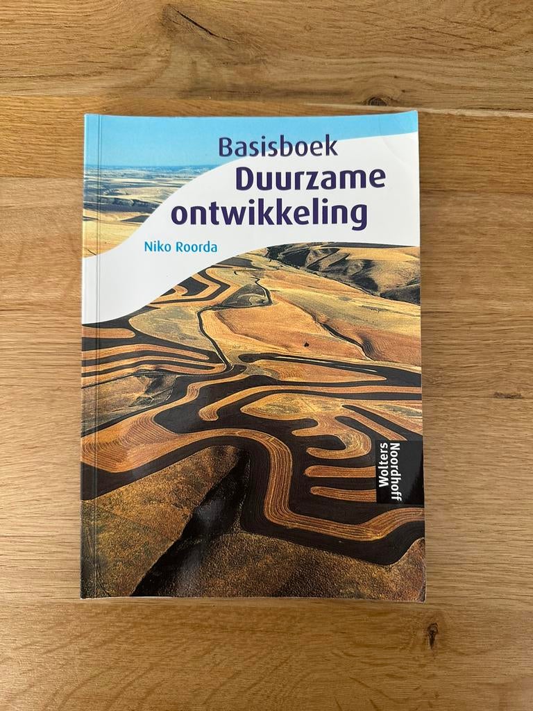 N. Roorda - Basisboek Duurzame ontwikkeling, Ophalen of Verzenden, Zo goed als nieuw, N. Roorda