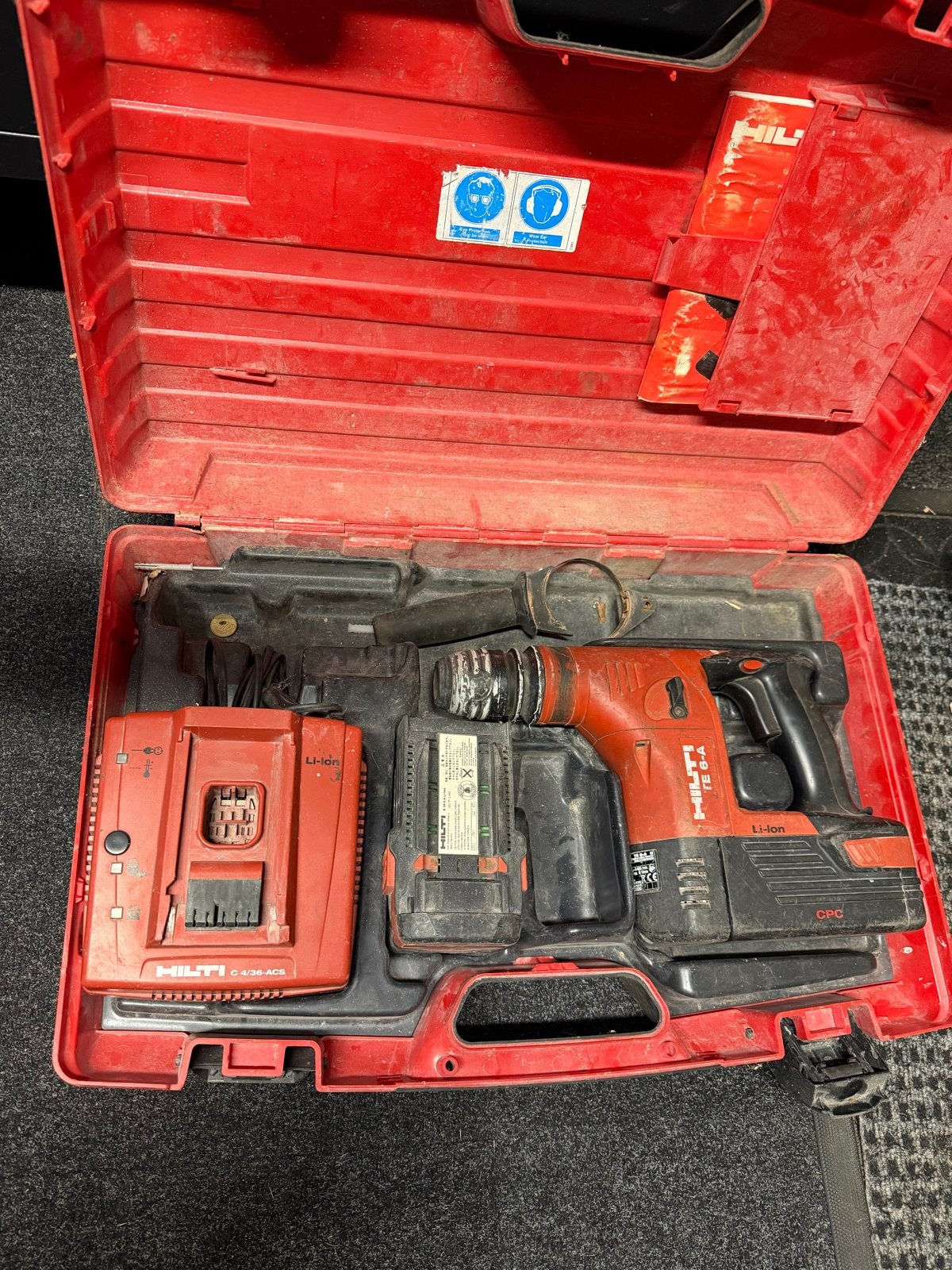 Hilti TE 6-A Accu Boorhamer met Lader en 2 Accu's, Doe-het-zelf en Verbouw, Ophalen, Boor- en/of Breekhamer, Klopboormechanisme