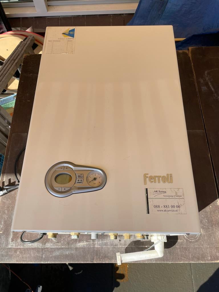 Ferroli BlueSense 4 22 CV/Combi ketel met thermostaat, Ophalen, 30 tot 80 cm, Gebruikt, Hoog rendement (Hr)