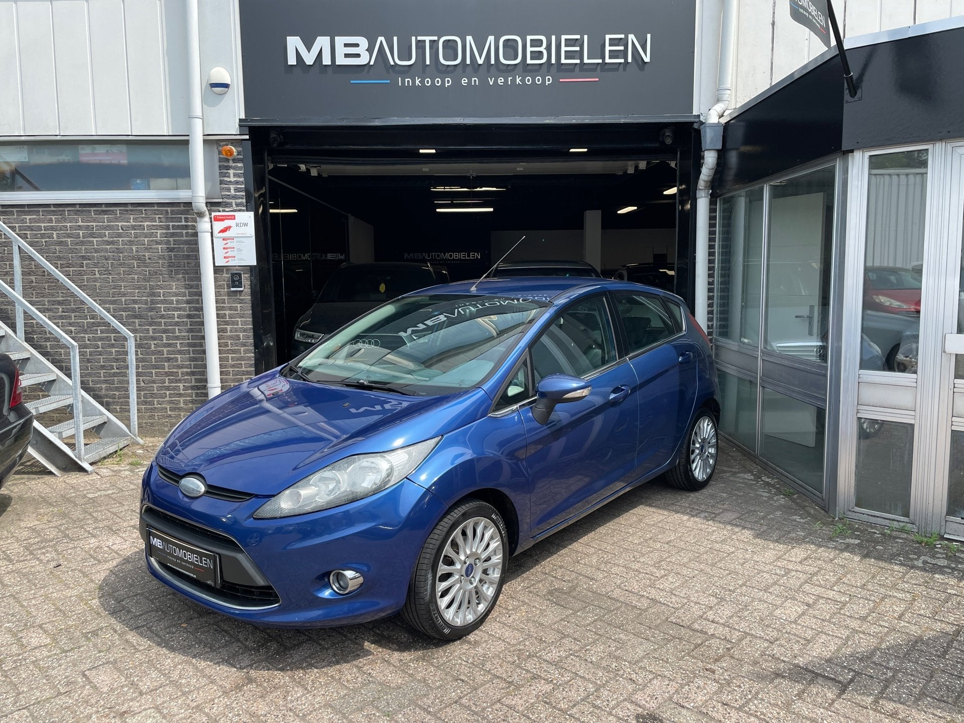 Ford Fiesta 1.25 Ghia//5DRS/Airco/Blauw/Sport Velgen/APK/Ond, Auto's, Voorwielaandrijving, 1242 cc, Bedrijf, Handgeschakeld