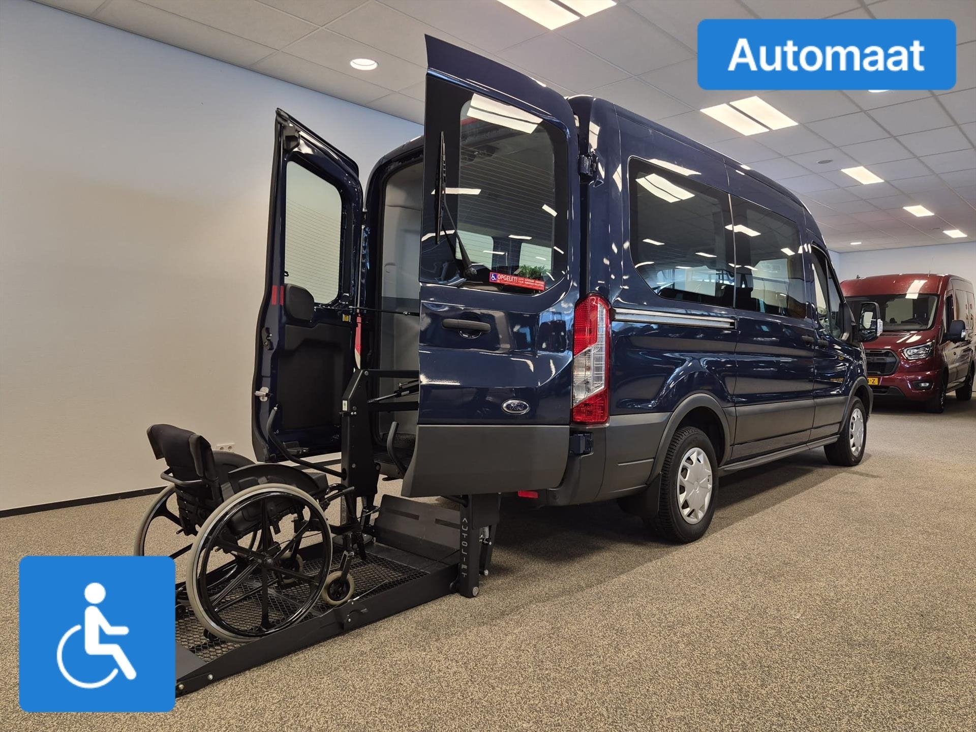 Ford Transit L2H2 Rolstoelbus Automaat - Zelfrijder, Automaat, 12 maanden, Stof, Zwart