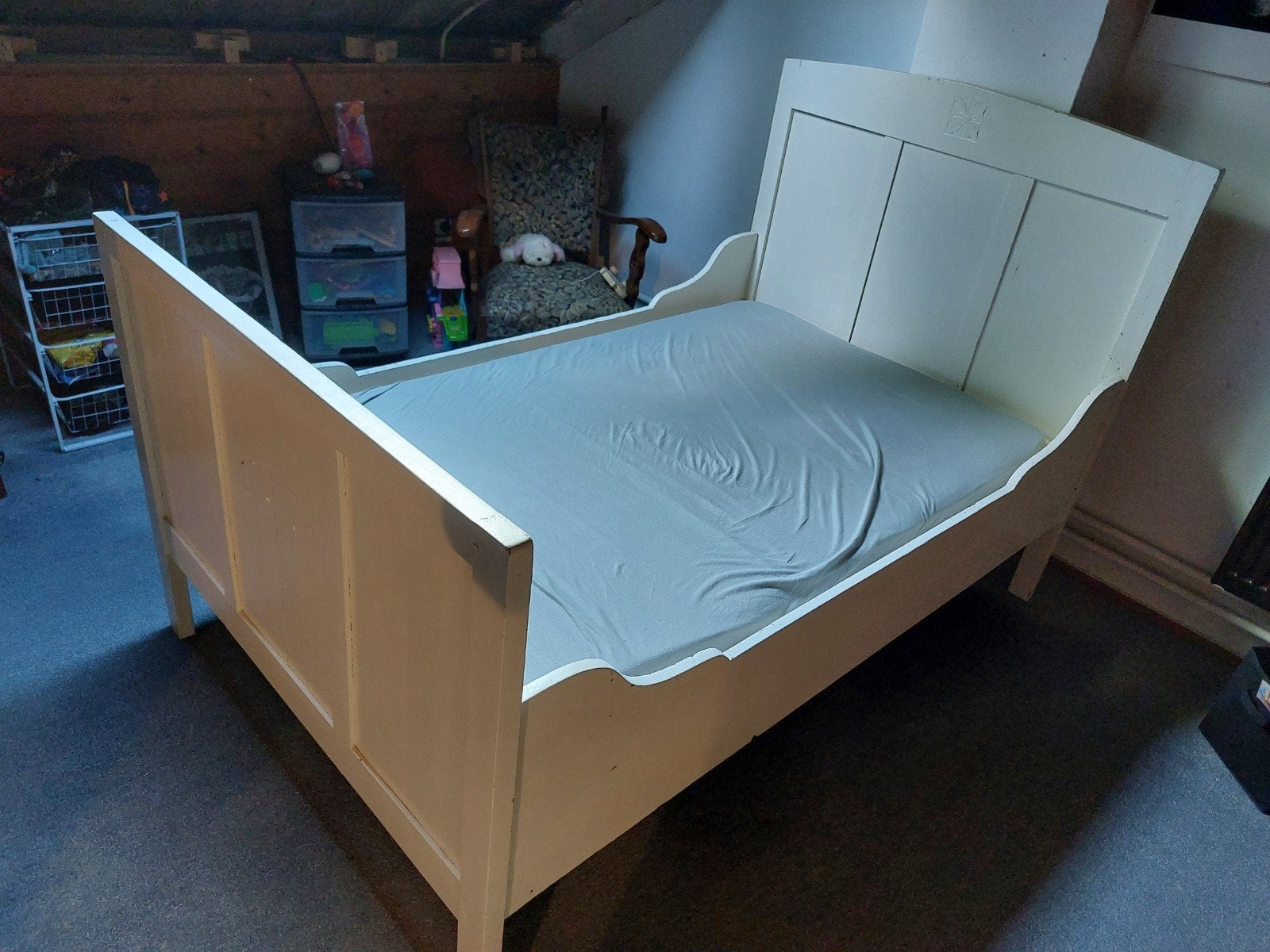 Kinderbed afmeting: buitenmaat bed 196cm lang 126cm breed., Ophalen