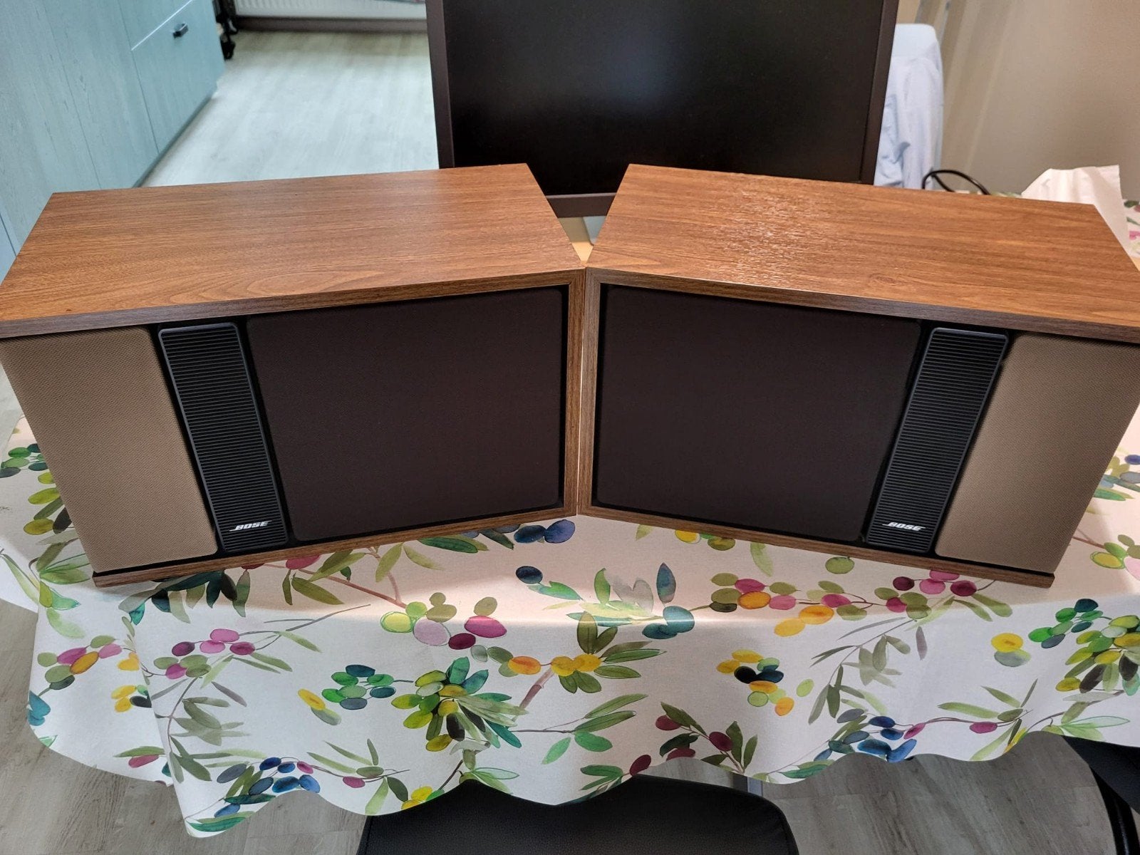 Bose 301 Series II Direct/Reflecting Speakers (Paar), Ophalen, Gebruikt, 60 tot 120 watt, Bose