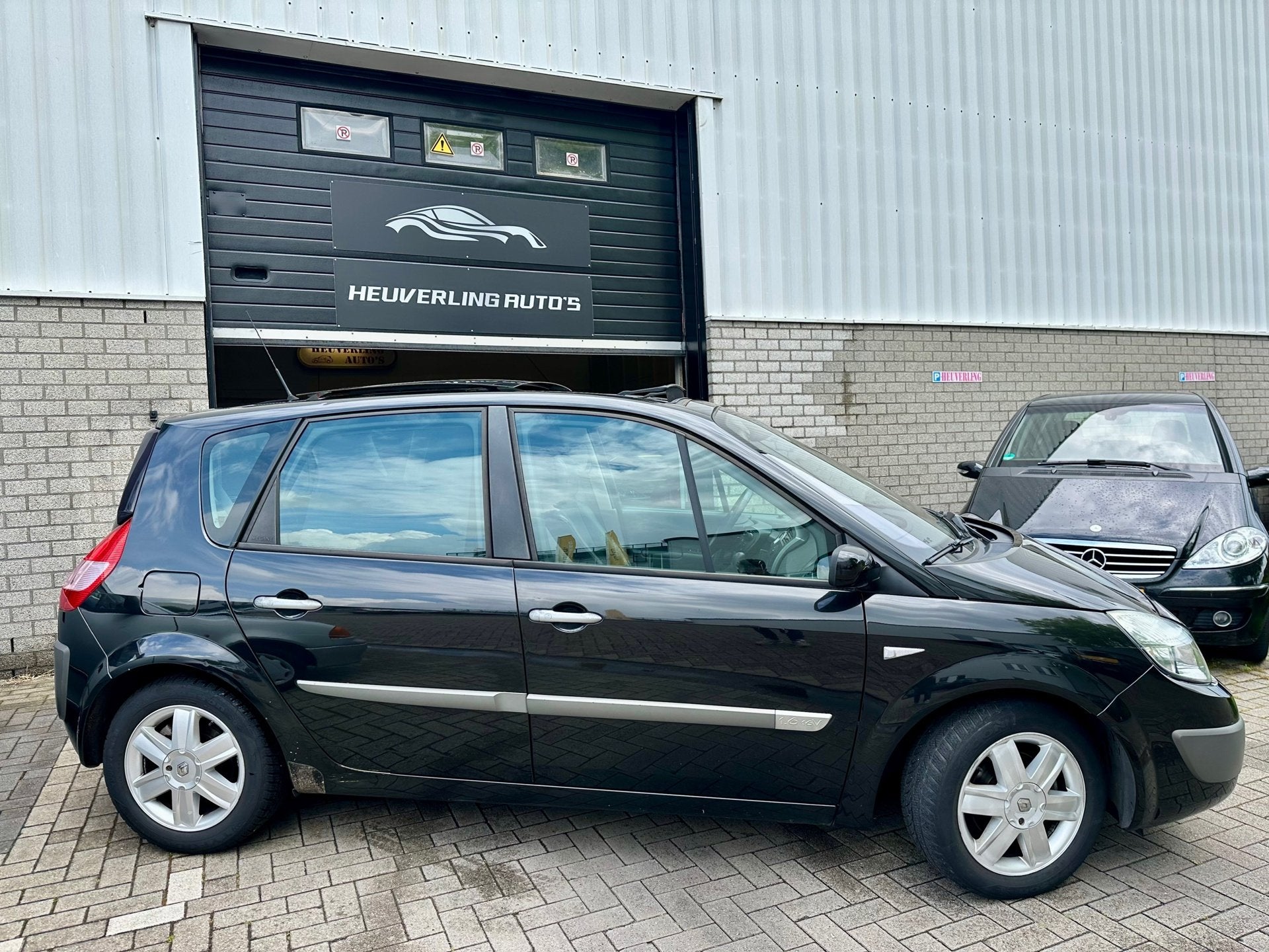 Renault Scénic 1.6-16V Privilège Luxe | Cruise | Airco | P, Voorwielaandrijving, Gebruikt, 4 cilinders, Zwart