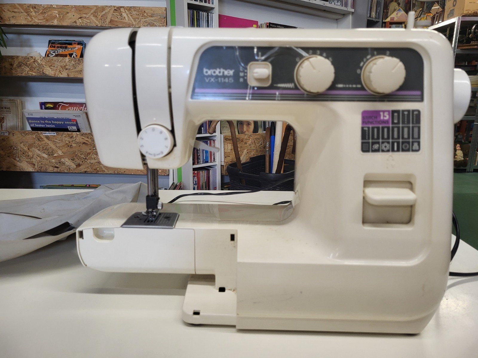 Naaimachine brother VX-1145, Hobby en Vrije tijd, Naaimachines en Toebehoren, Kringloop Laares, Ophalen of Verzenden, Minkmaatstraat 126