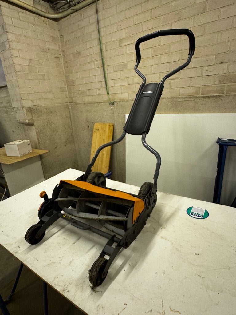 Fiskars grasmaaier, Cirkelmaaier, Gebruikt, Handgrasmaaier, 40 t/m 49 cm