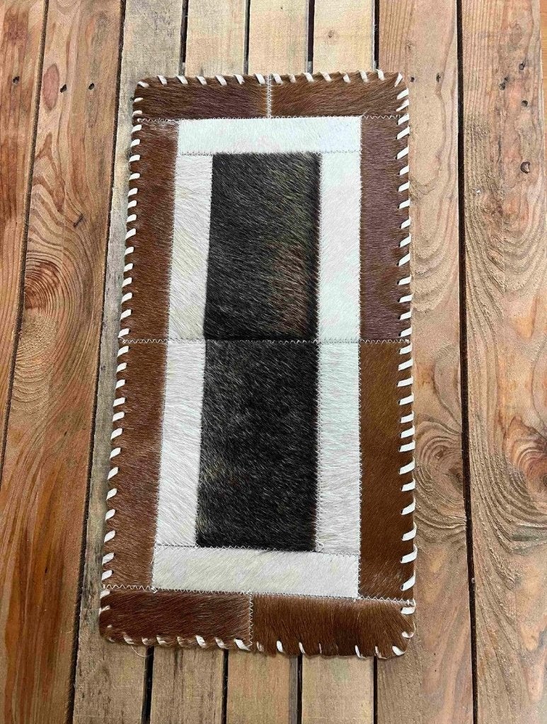 Patchwork koeienhuid tafelloper  60/31 cm, Djt@dejuistetoon.eu, Ophalen of Verzenden, Zo goed als nieuw, Mon Plaisir 19, Etten-Leur, Netherlands